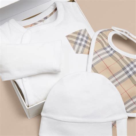 burberry baby bottle set|burberry newborn baby set.